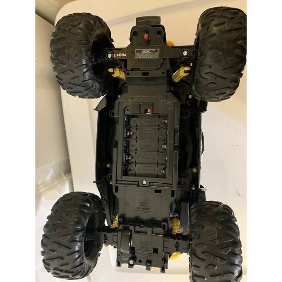 New Bright RC 1:14 Scale Polaris RZR ATV - Yellow no remote no battery cover 13” - Picture 7 of 12